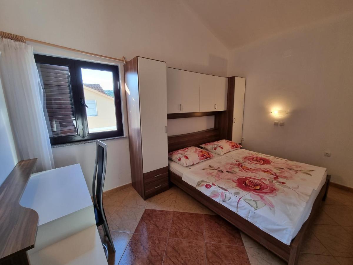 Apartment Grbac Barbat na Rabu Exteriér fotografie