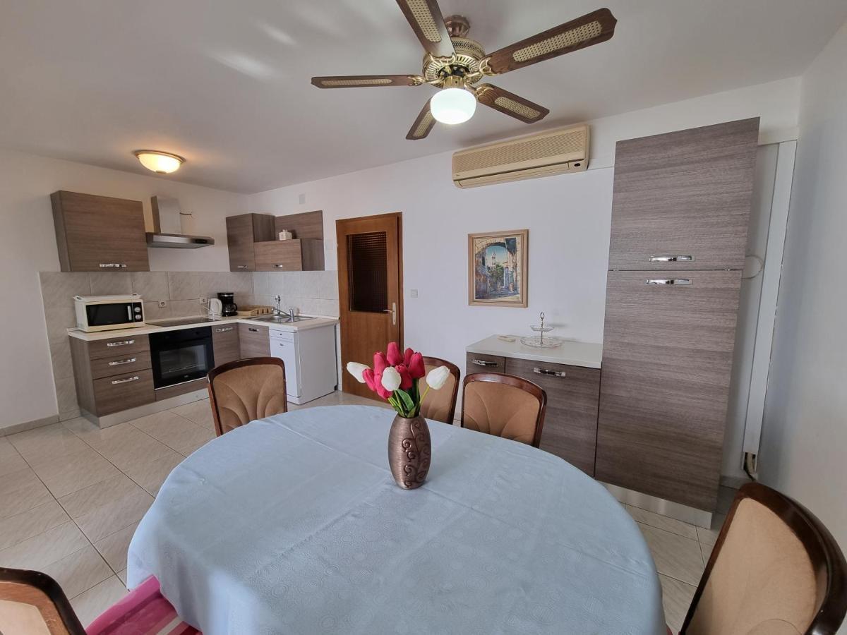 Apartment Grbac Barbat na Rabu Exteriér fotografie