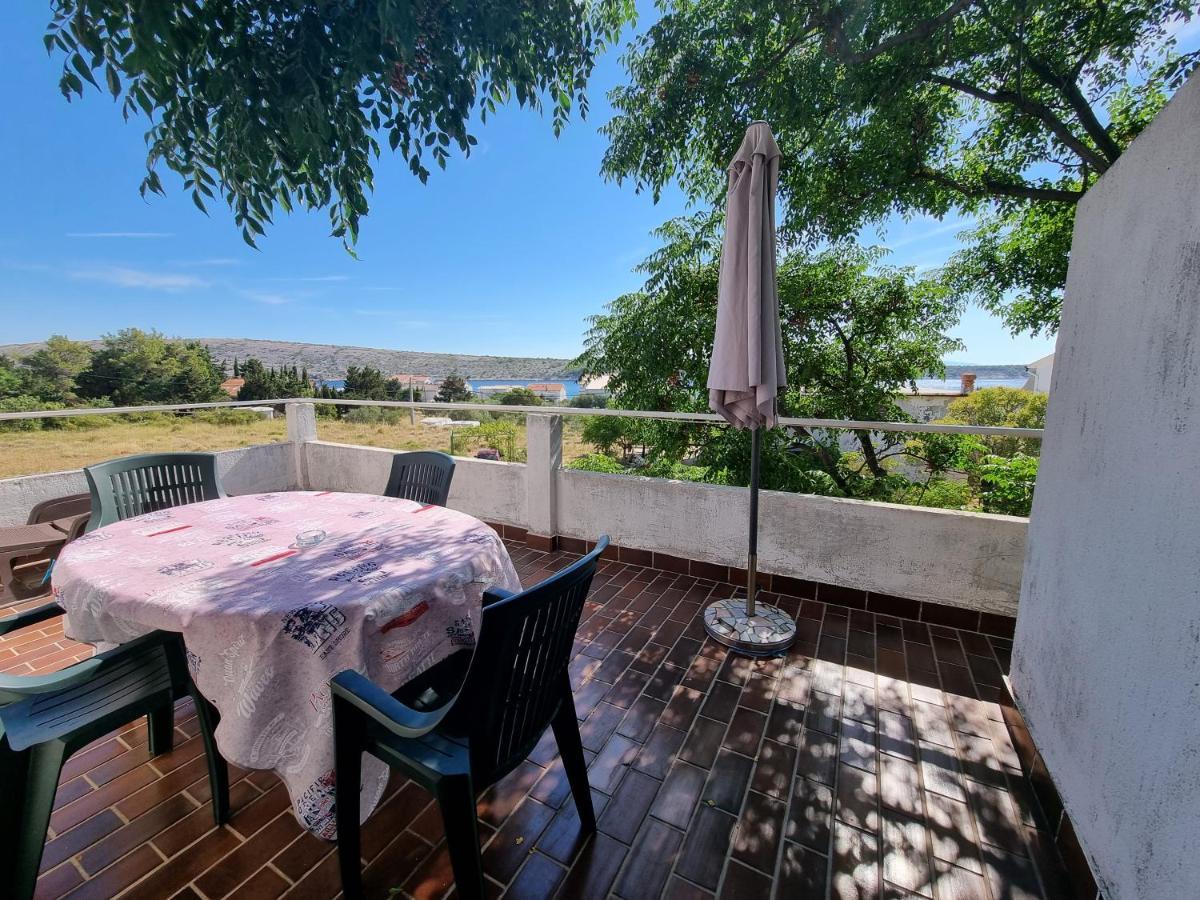 Apartment Grbac Barbat na Rabu Exteriér fotografie